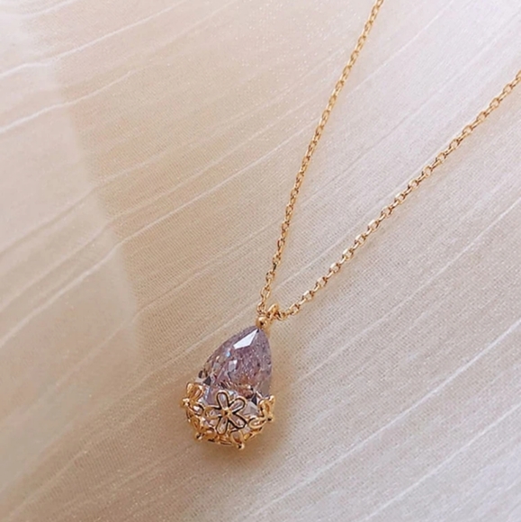 *Buttercup* Pendant Necklace - Picture 6 of 6